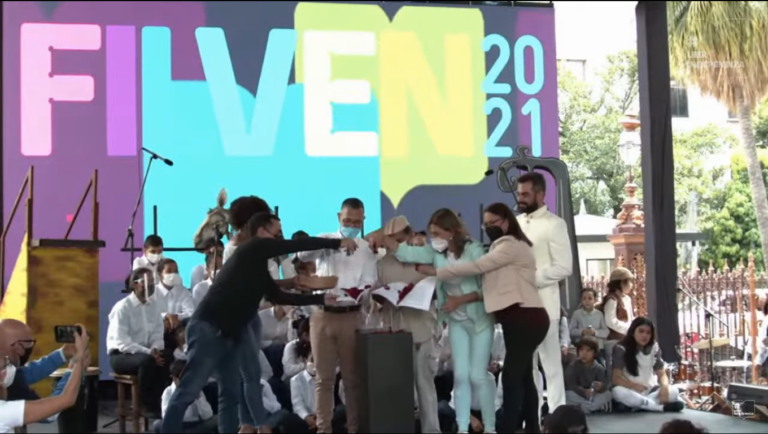 Bautizan durante Filven 2021 dos libros que rinden honor al teatro nacional
