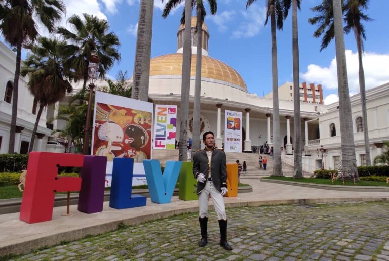 17ª Filven estrenó espacios en Palacio Federal Legislativo junto al pueblo
