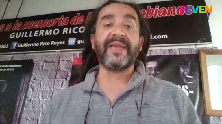 Presentación del libro En medio de la guerra de Guillermo Rico (Colombia)